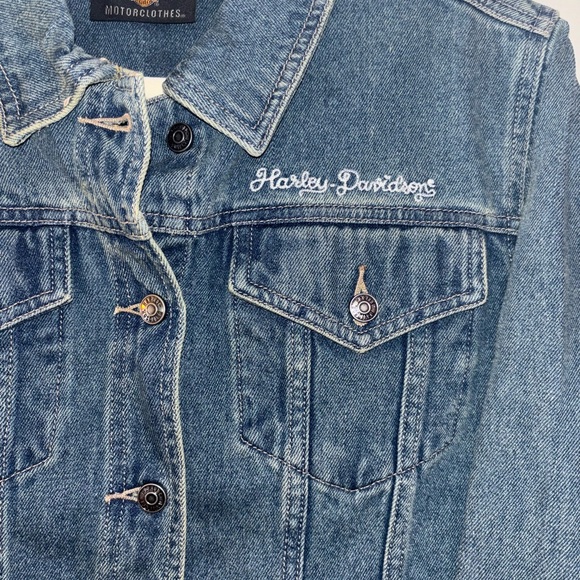 Harley Davidson Essential Bar & Shield Denim Jacket in Medium Indigo - Picture 3 of 9